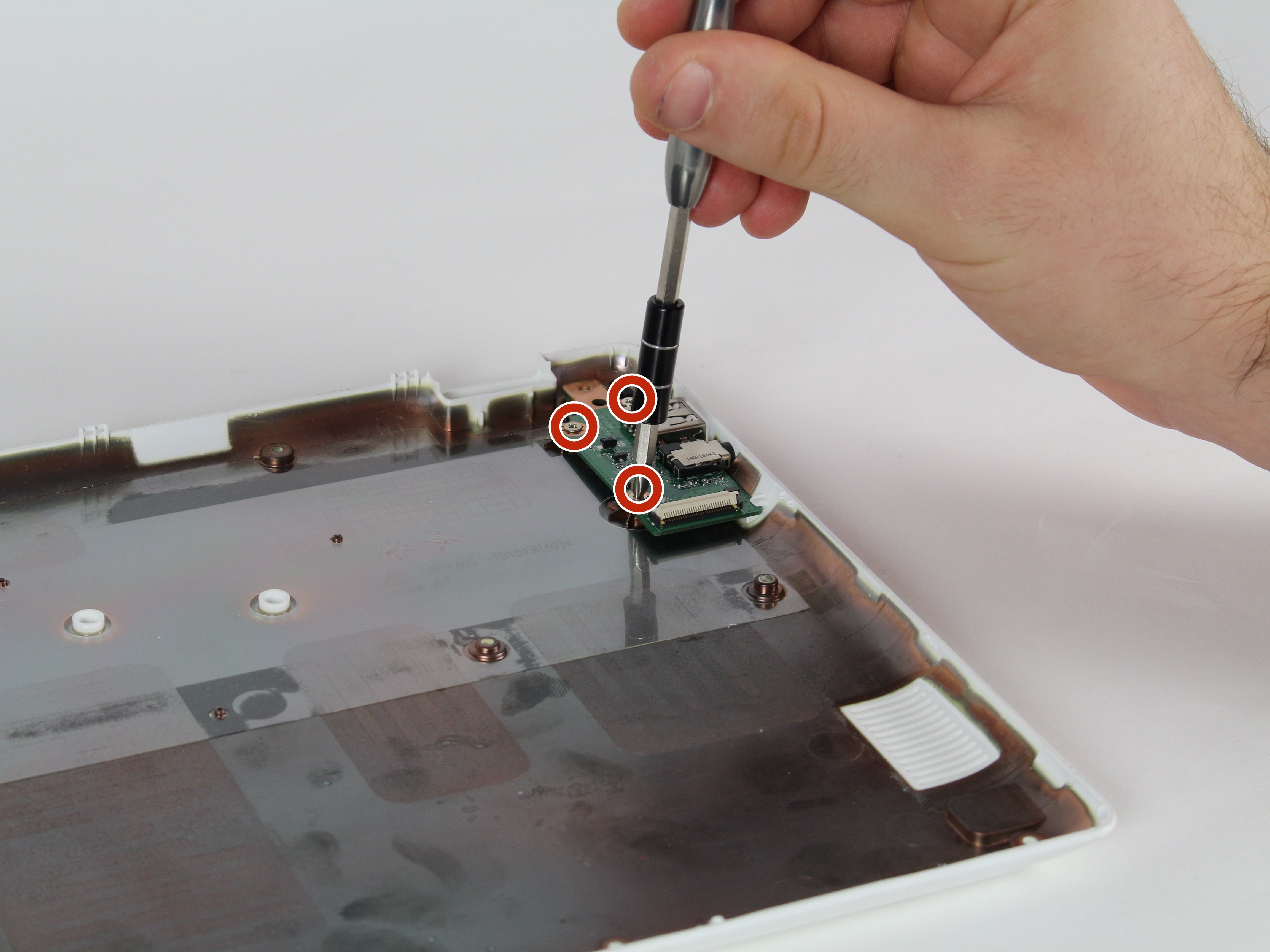 Acer Chromebook CB3111C8UB Audio Jack Replacement iFixit Repair Guide