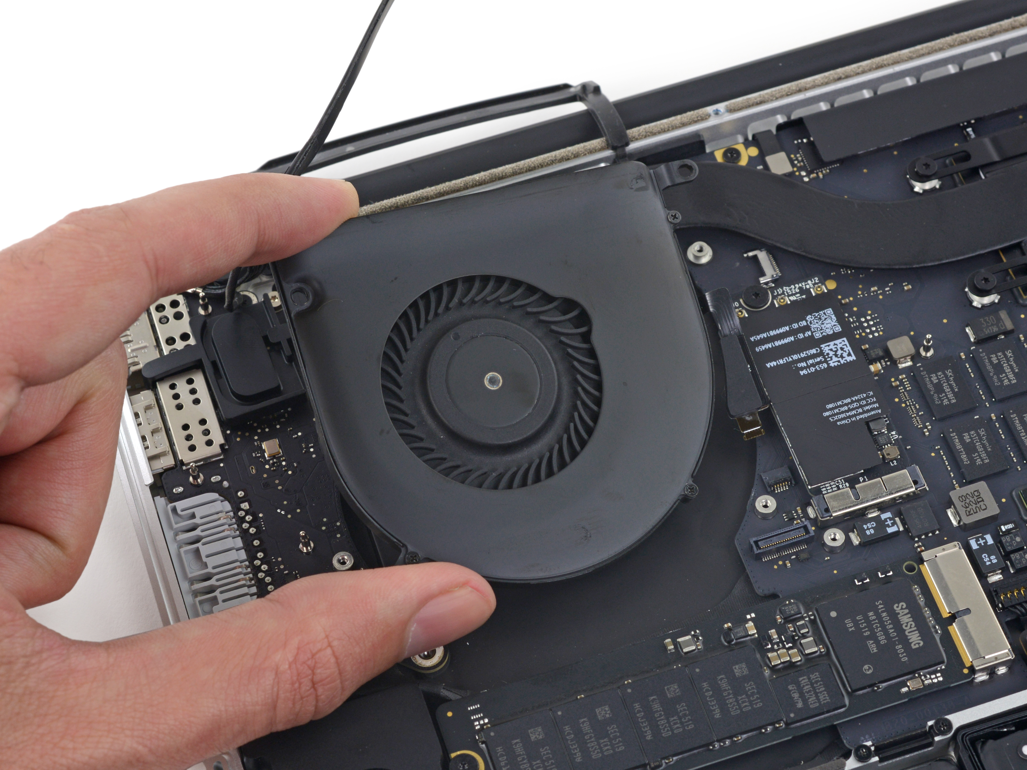 MacBook Pro 15" Retina Display Mid 2015 Right Fan Replacement iFixit