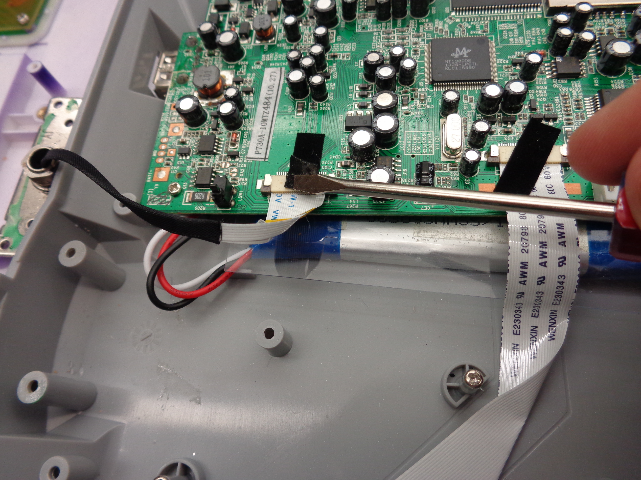 Sylvania SDVD9004 Screen Replacement - iFixit Repair Guide