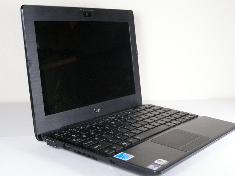 Asus Eee Pc 1018p  -  8