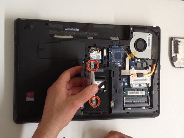 Image 2/3: After installing the new HDD you must install a new OS or clone your old HDD.