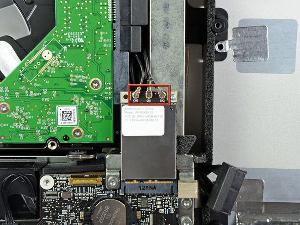 Image 1/2: During reinstallation, connect the cable with no stripes to the socket marked CH0, the cable with one stripe to CH1, and the cable with two stripes to CH2.