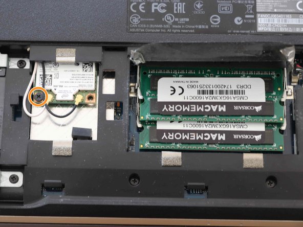 باز کردن پیچ مشخص شده لب تاپ ایسوس