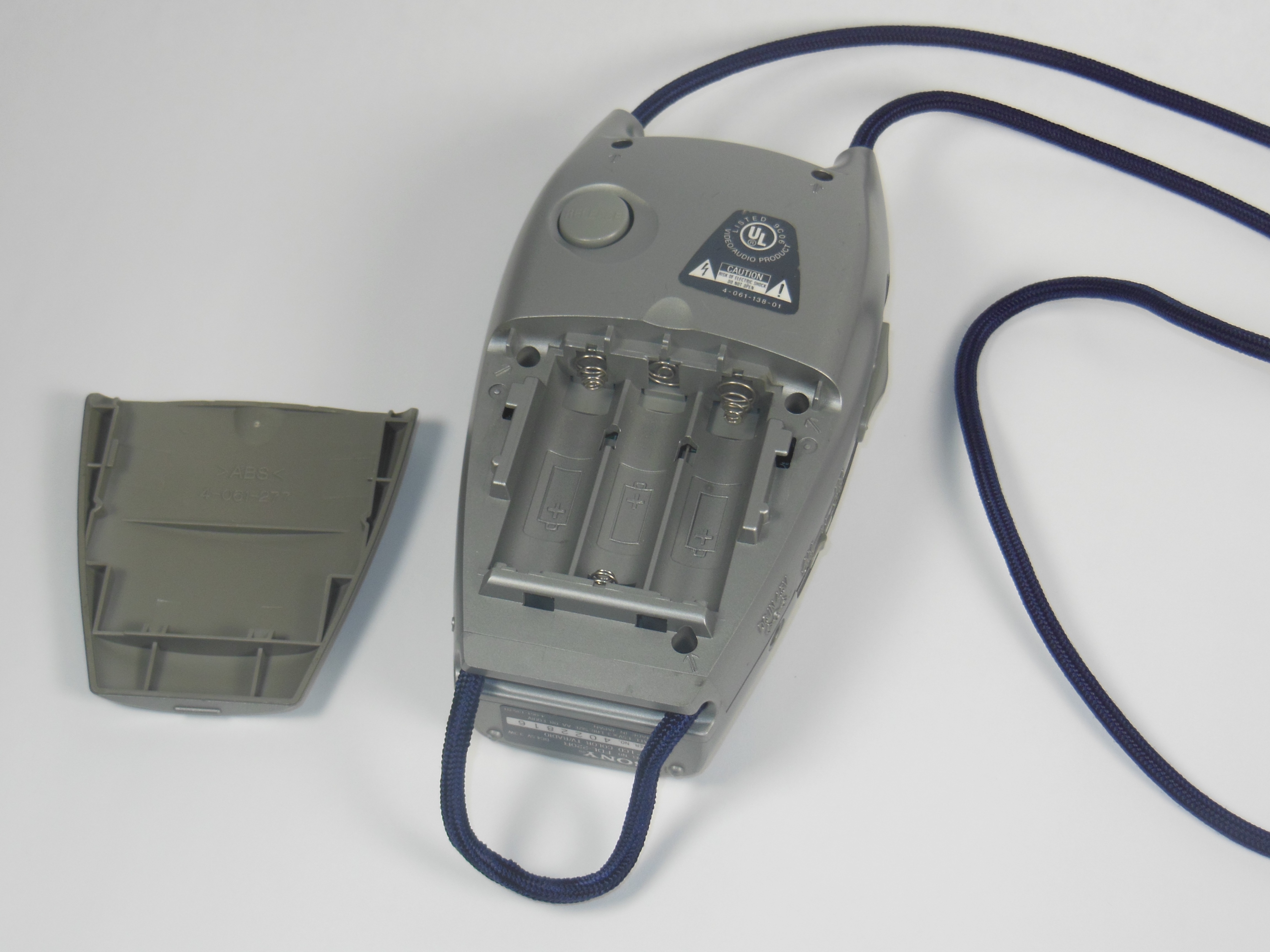 Sony FDL220R Watchman Battery and Battery Contacts Replacement