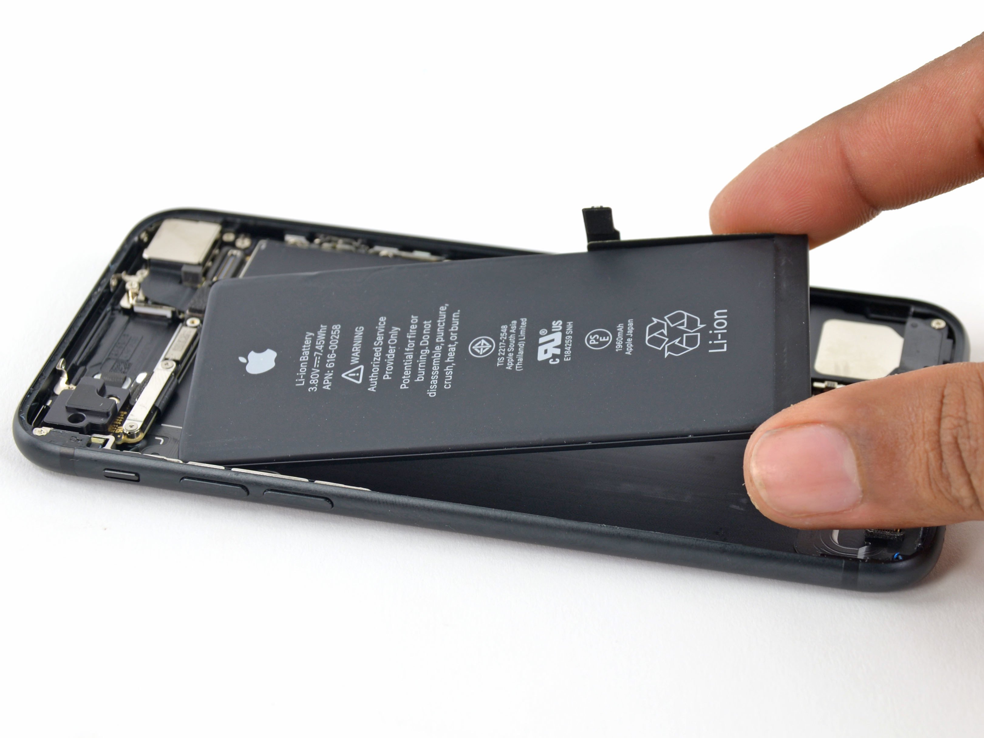 استبدال بطارية iPhone 7 دليل إصلاح Ifixit