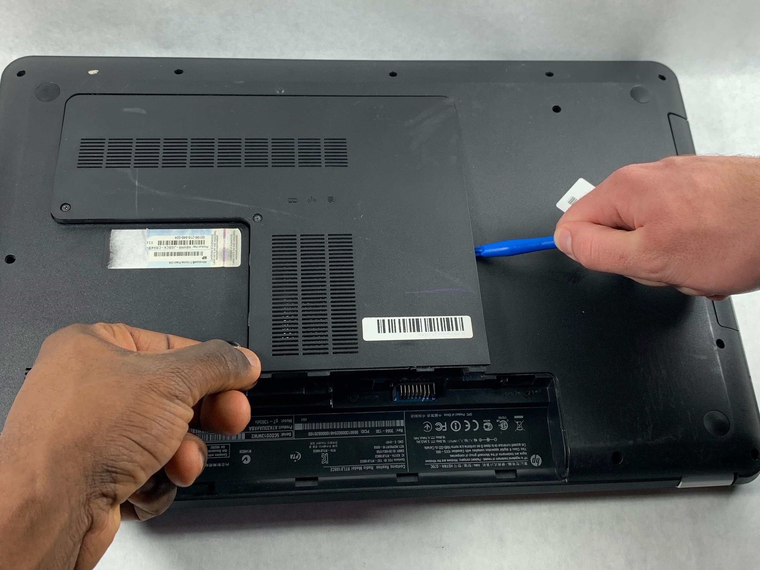 HP Pavilion g71365dx Service Door Replacement iFixit Repair Guide