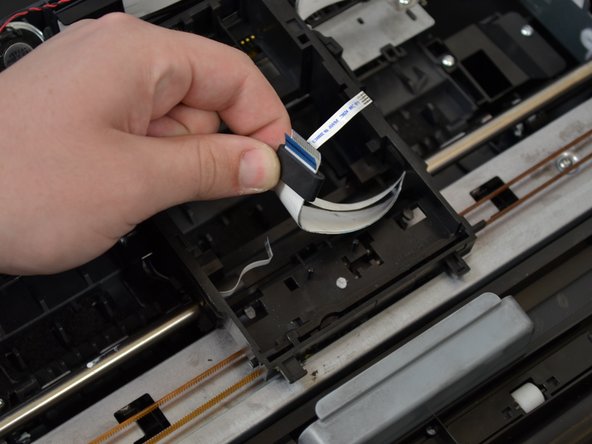 کشیدن قلاب پلاستیکی