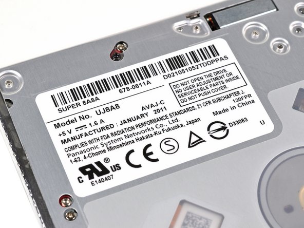 Image 3/3: The SuperDrive used on this machine has the model number UJ8A8, making it presumably different from the model UJ898 used in the Mid 2010 15" Unibody.