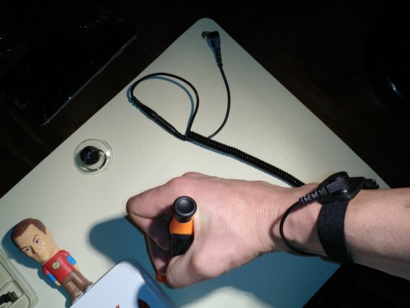 How To Set Up Your Anti Static Mat And Wristband Ifixit Repair Guide