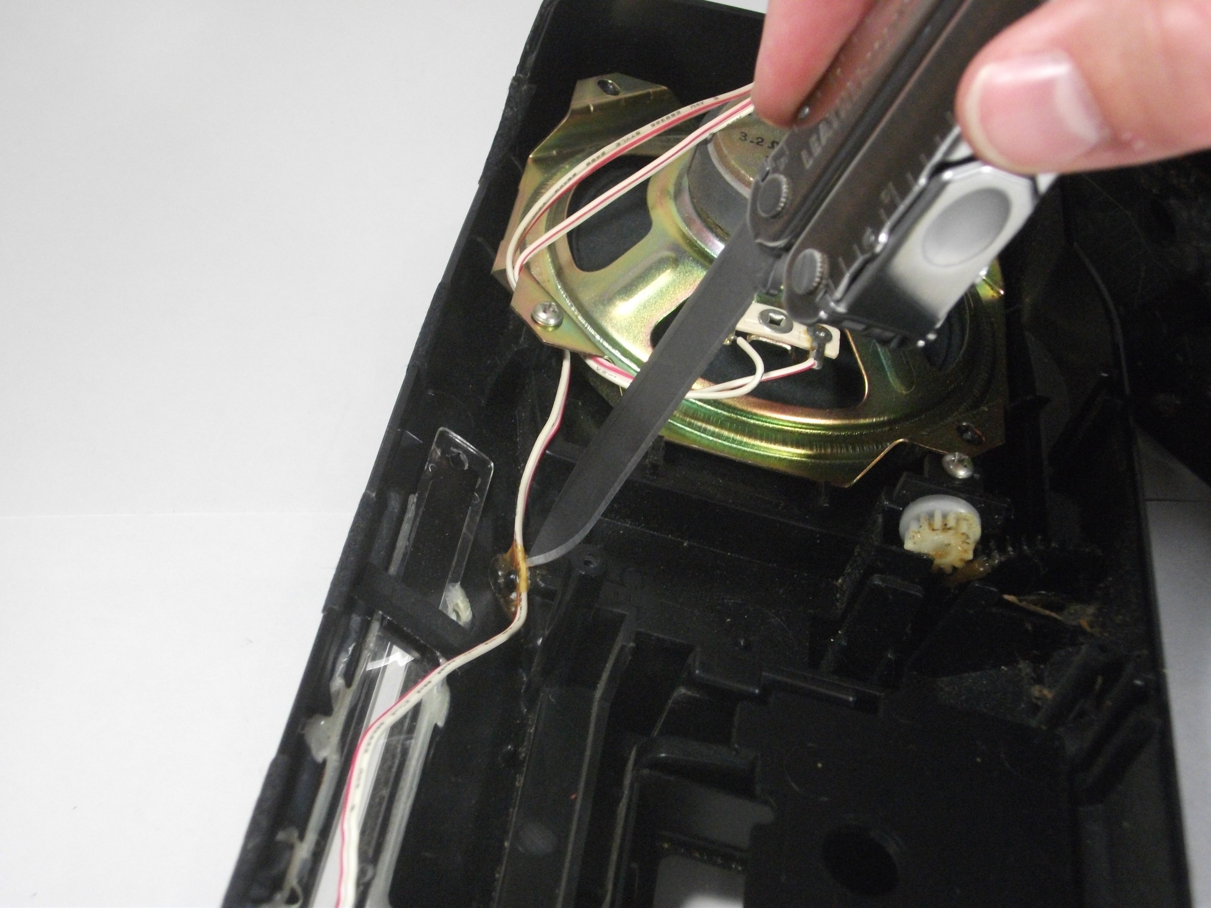 Sony CFS-204 Radio Cassette-Corder Speaker Replacement - iFixit Repair Guide