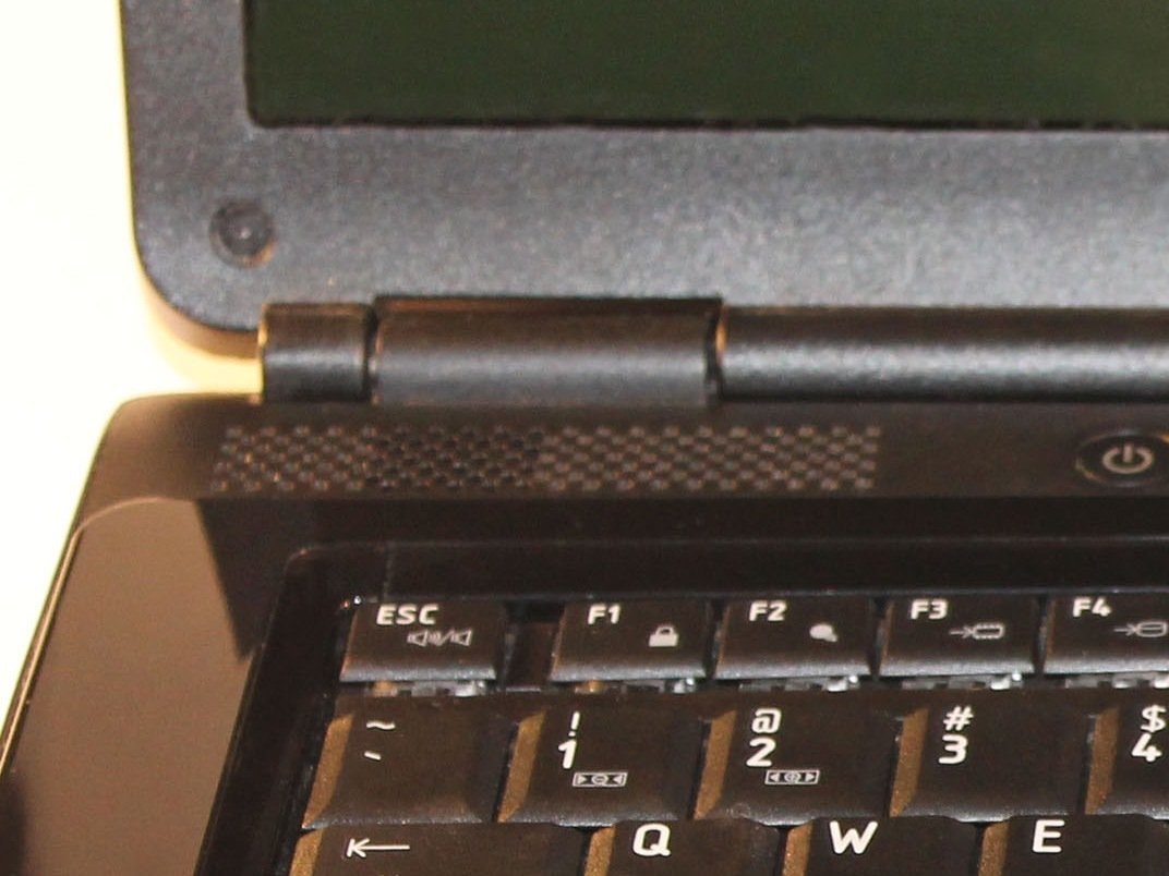 Toshiba Satellite L305S5875 Speakers Replacement iFixit Repair Guide