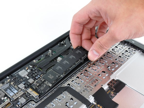 Removing the SSD from the MacBook Air 11