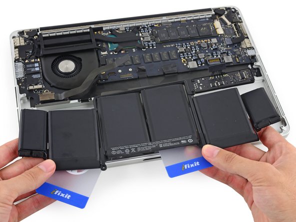 Macbook Pro 13 Retina Display Late 13 のバッテリーの交換 Ifixit リペアガイド