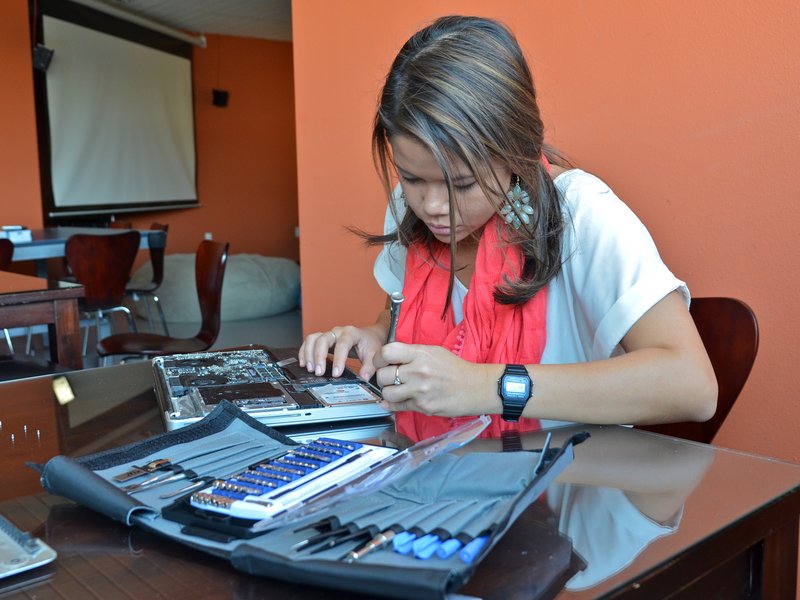 Repairing a MacBook Pro