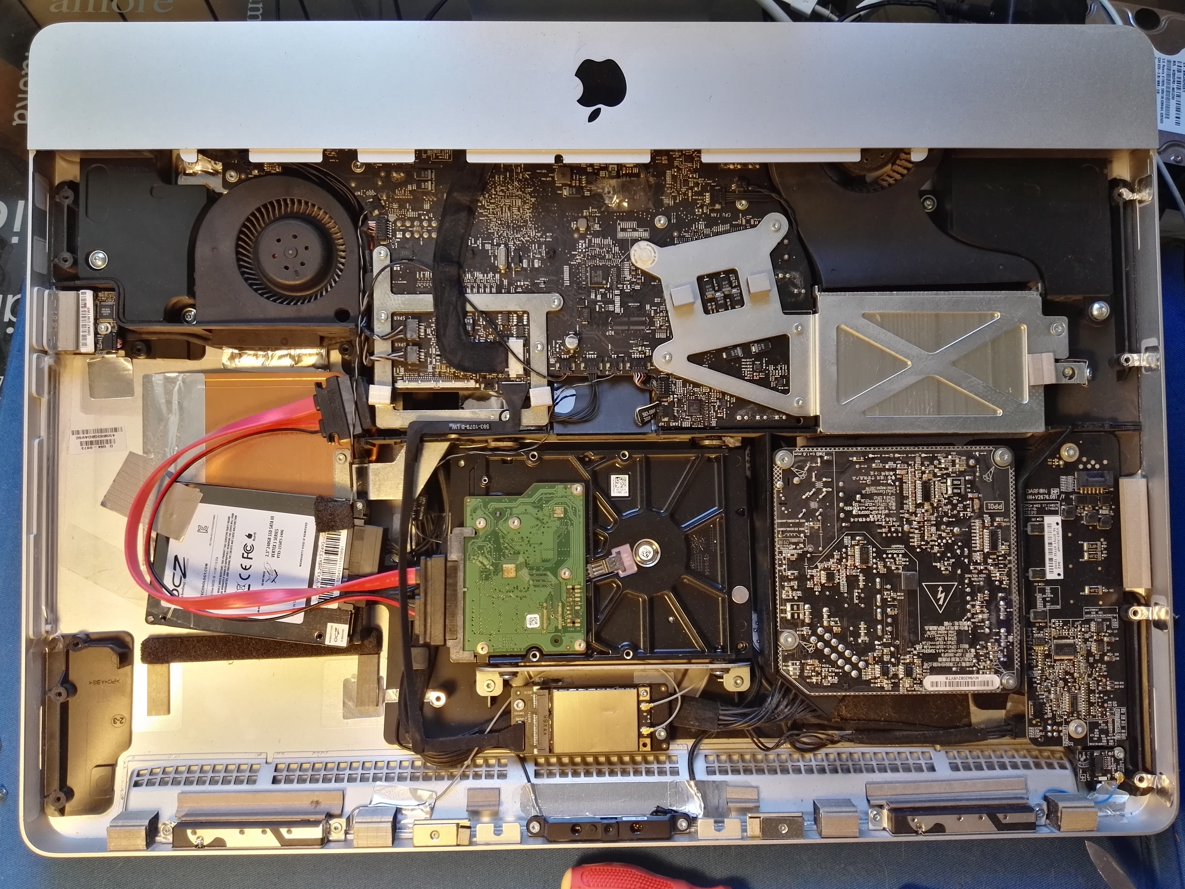 iMac Intel 21.5" EMC 2308 Dual drives. Replace DVD with SSD with fast