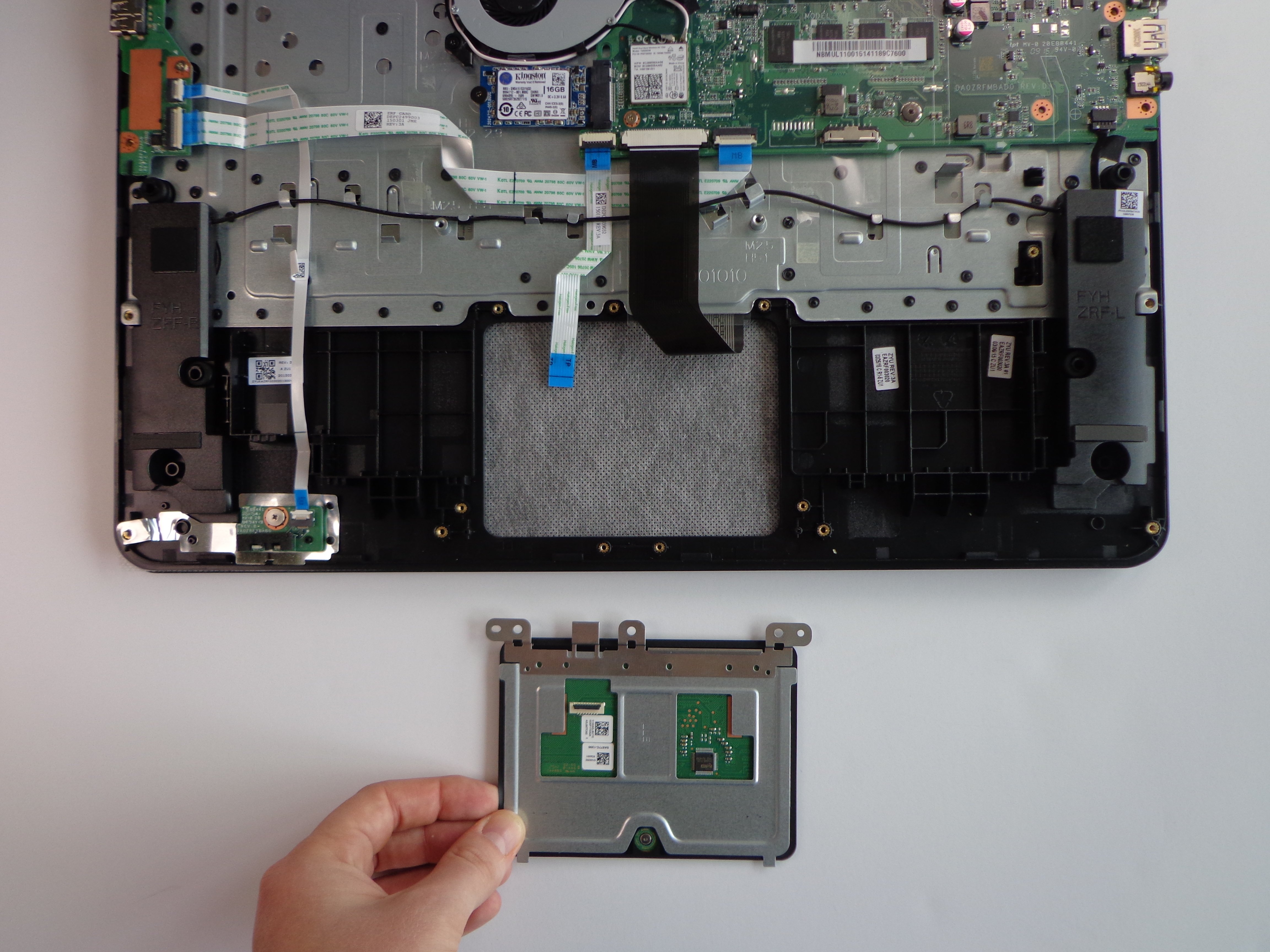 Acer Chromebook 15 C910-C453 Trackpad Replacement - iFixit Repair Guide