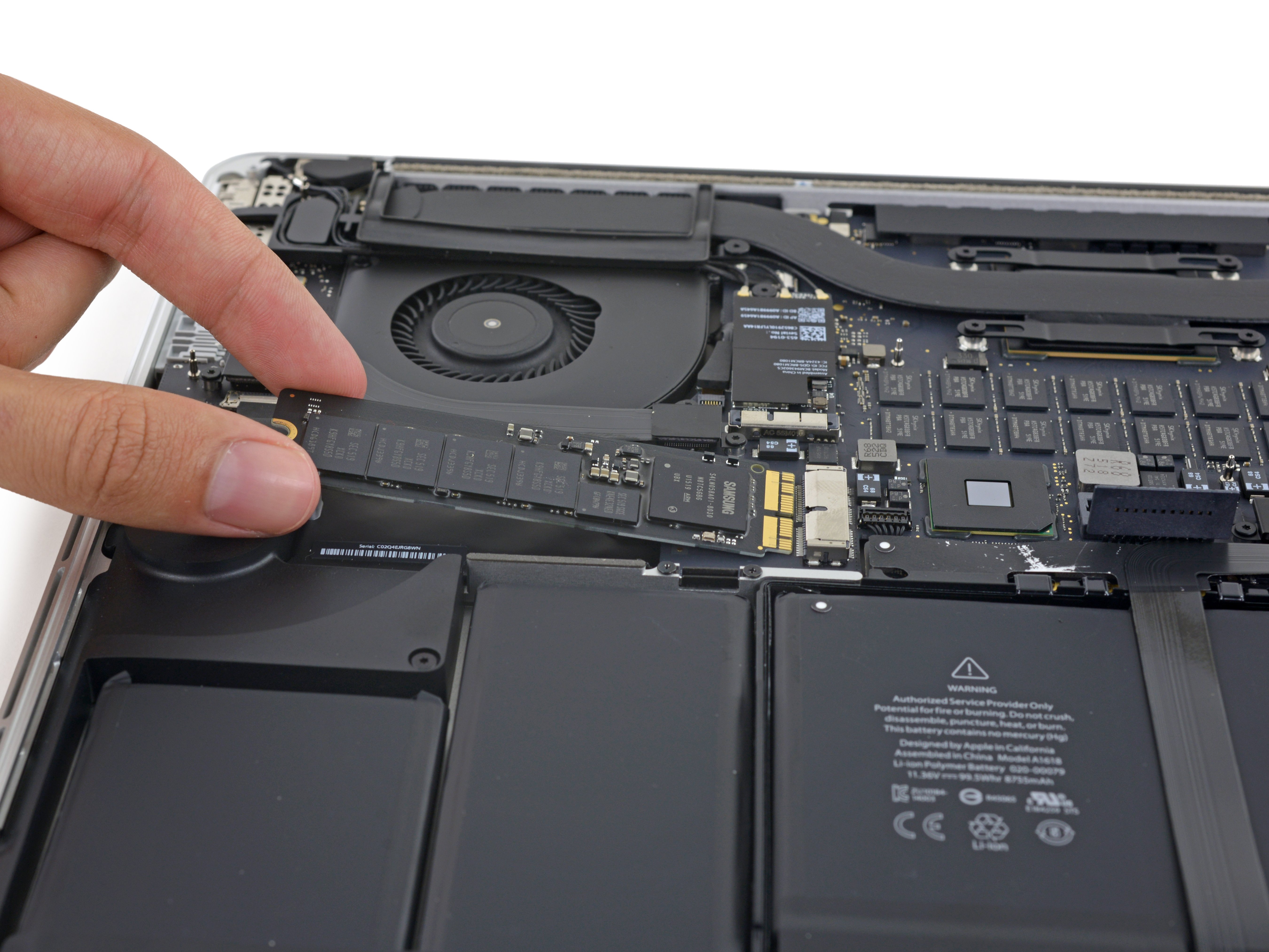 Macbook Pro 15インチ Retina Display Mid 15 Ssd交換 Ifixit リペアガイド