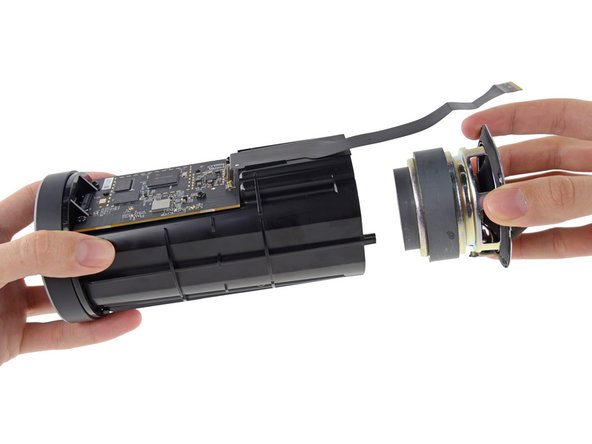 Image 1/3: This heavy duty woofer has an even heftier magnet than its tweeting twin.