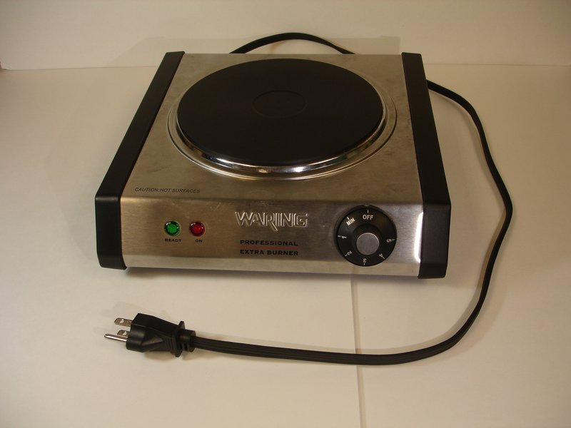 Waring web300 single burner solid top countertop range - 1300w