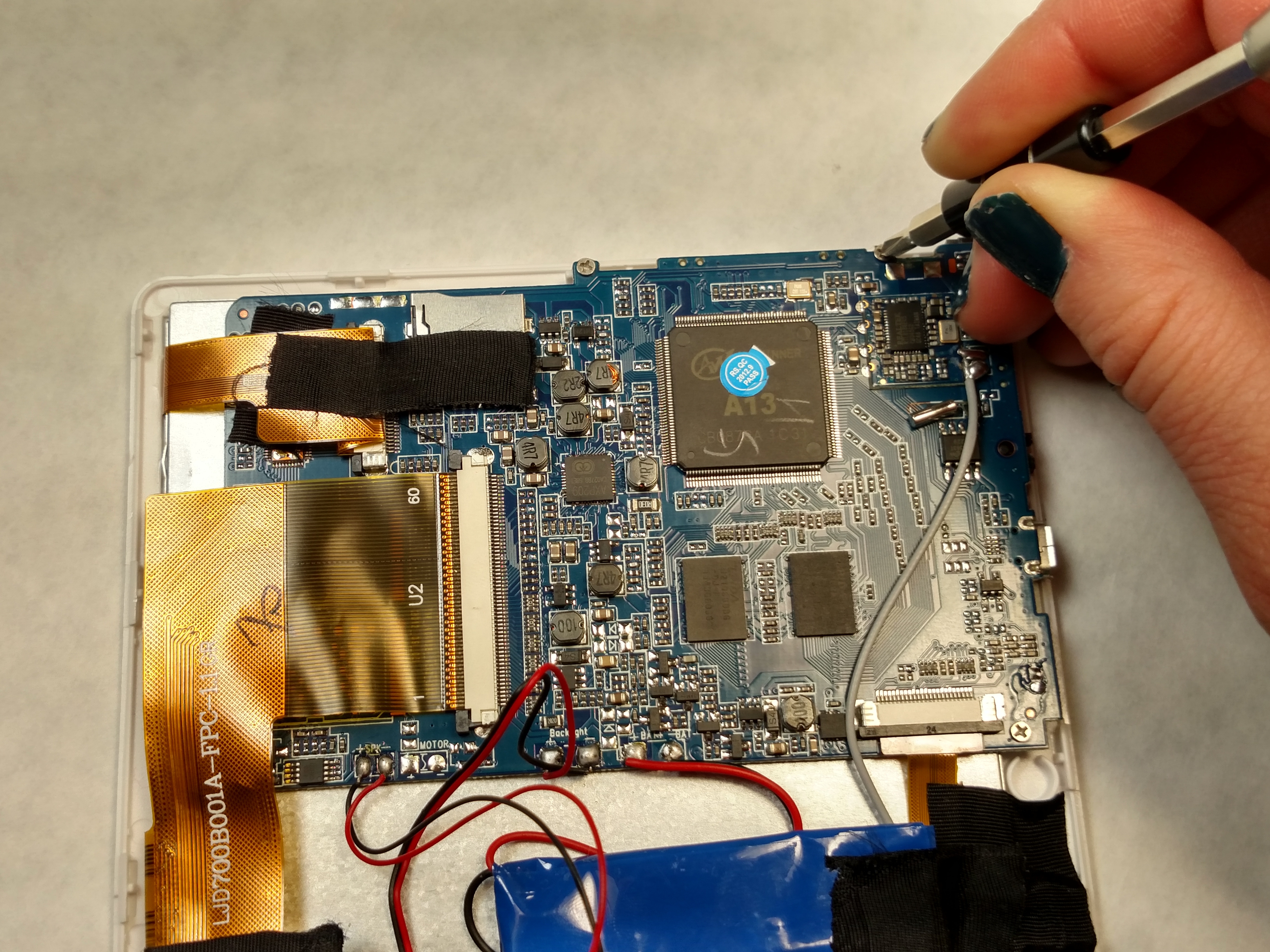 Dragon Touch MID 7138 Motherboard Replacement iFixit