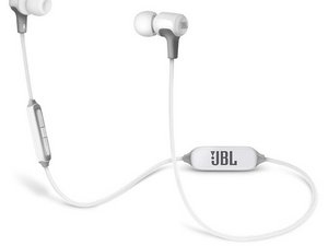 beats bluetooth earbuds flashing red and white