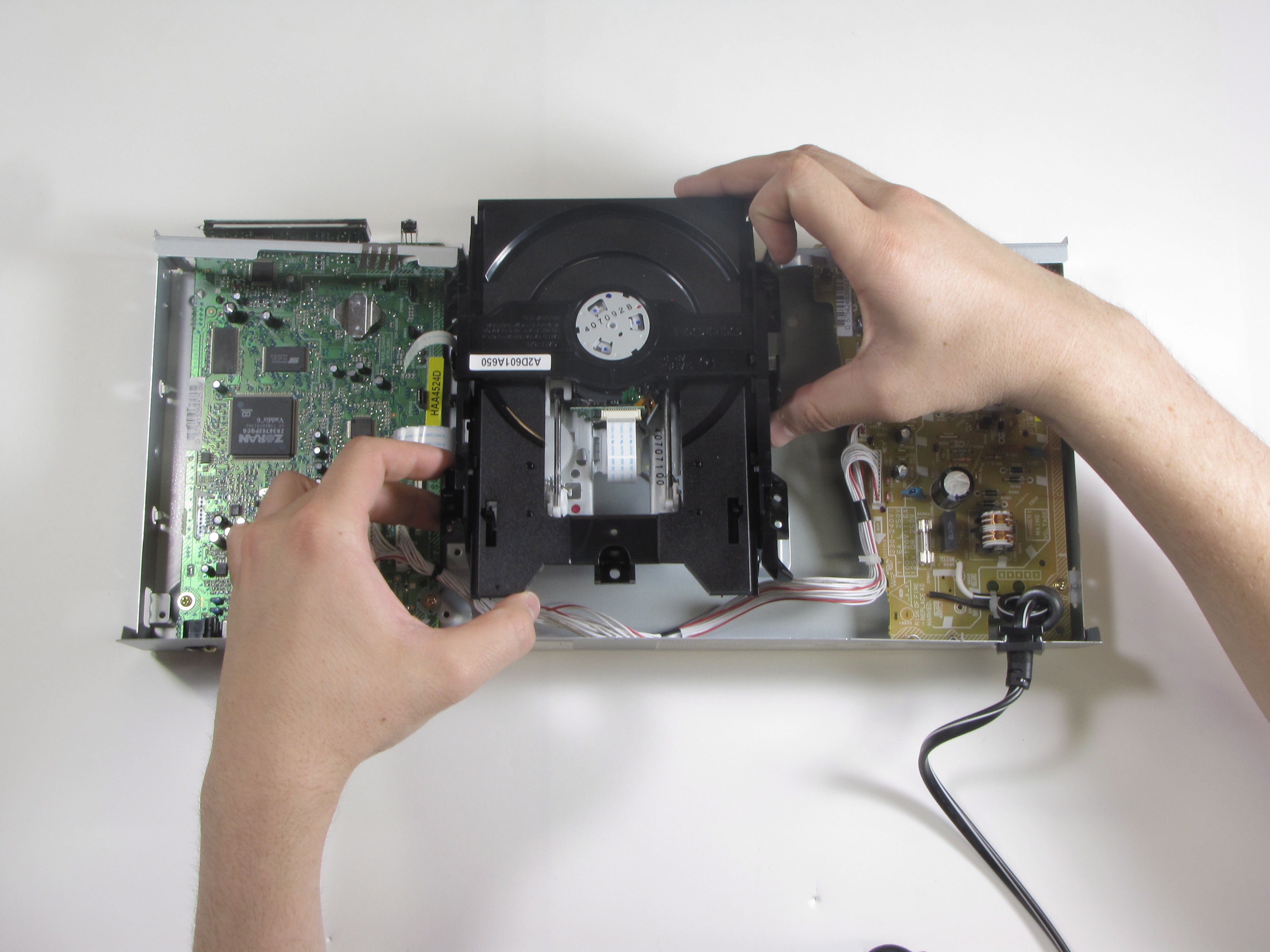 Toshiba SDK740 Disc Drive Replacement iFixit