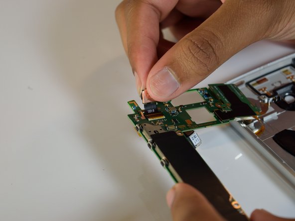 برداشتن دوربین جلو