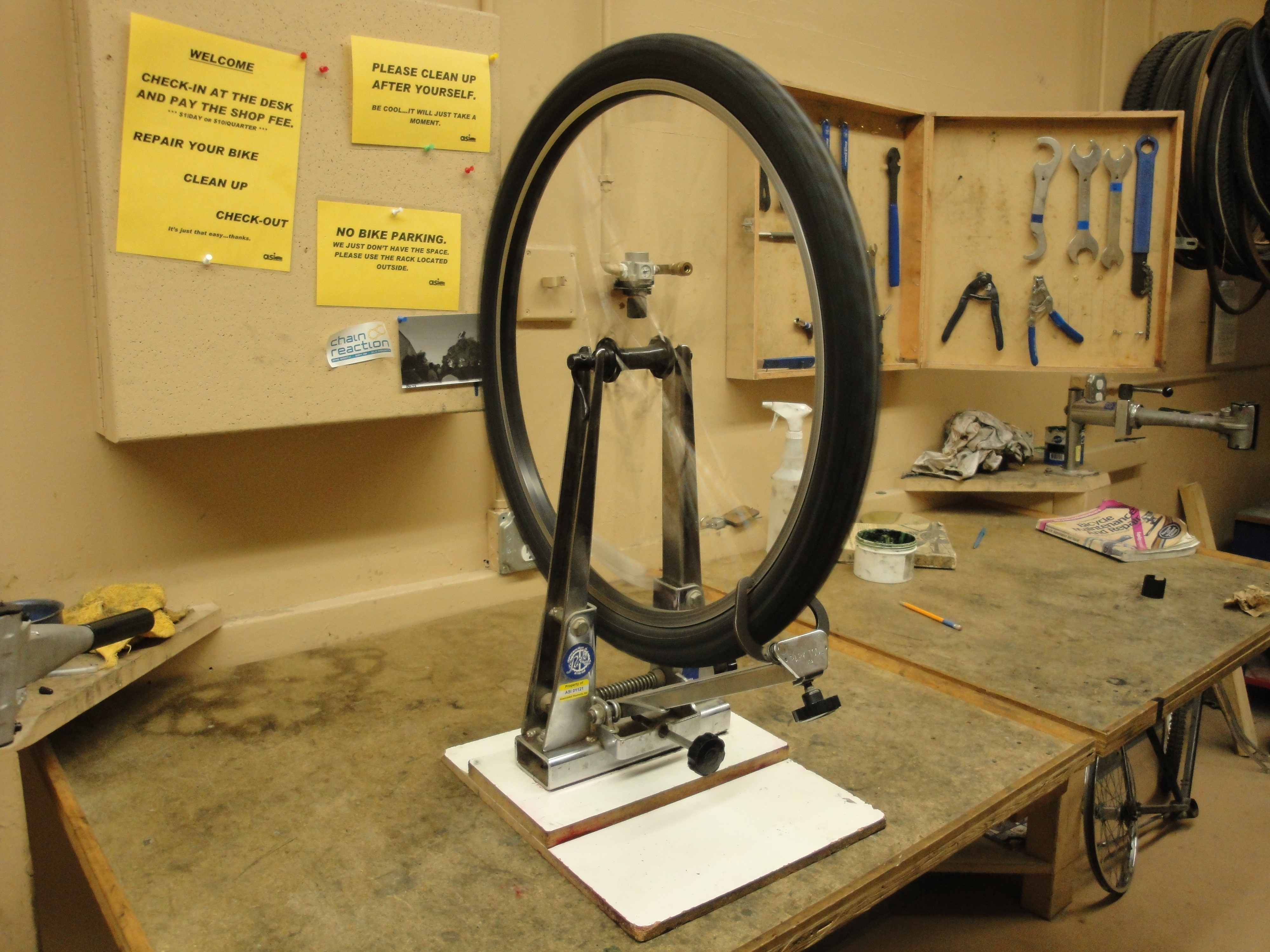 How to True a wheel iFixit