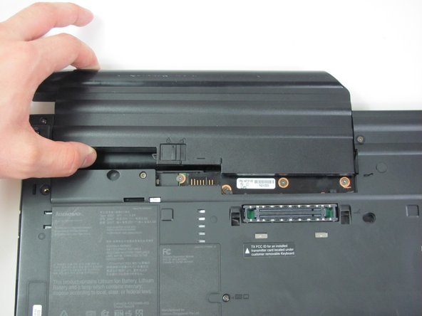 Image 1/2: The battery is now disconnected.