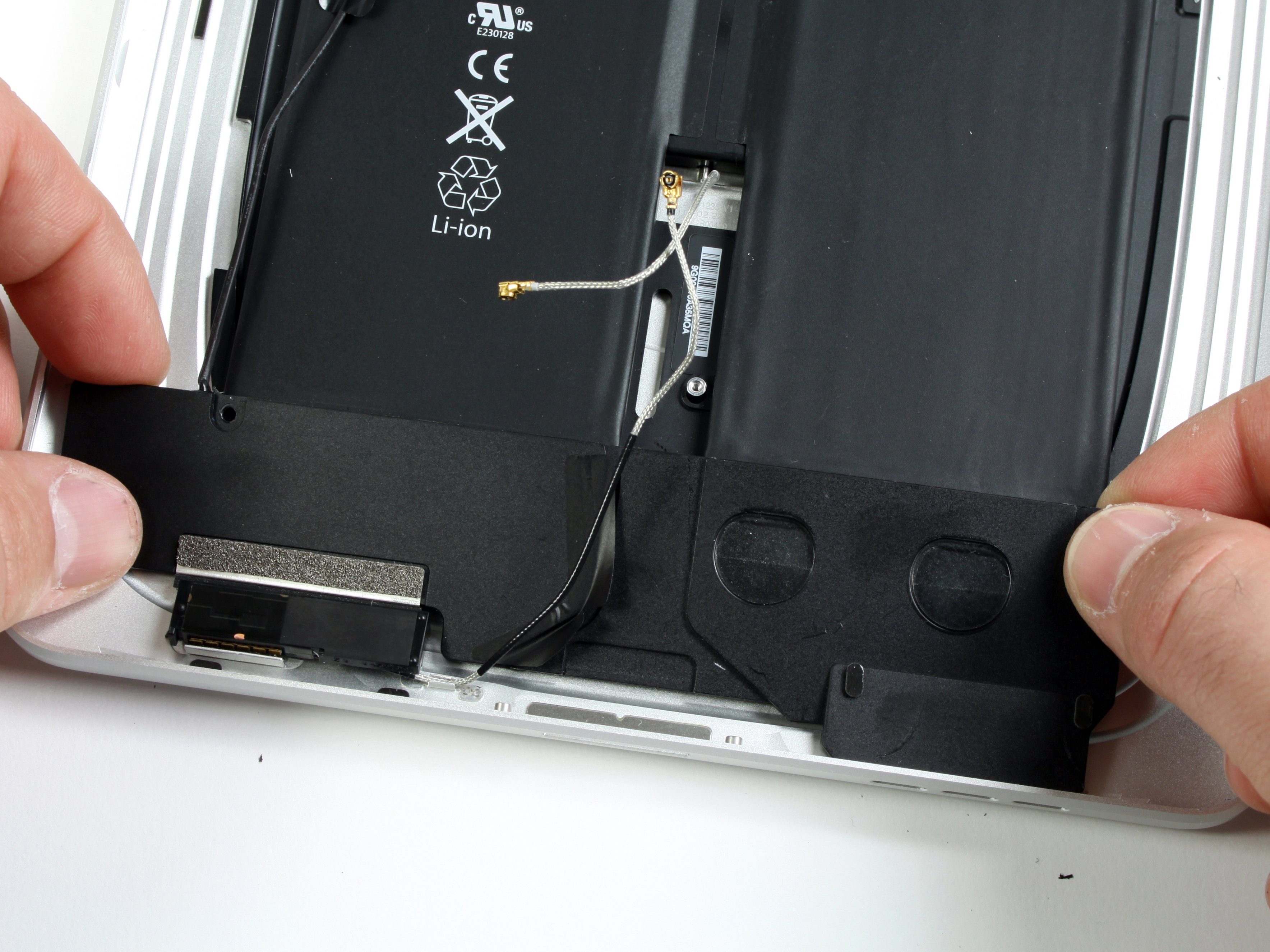 iPad 3G Speakers Replacement iFixit Repair Guide