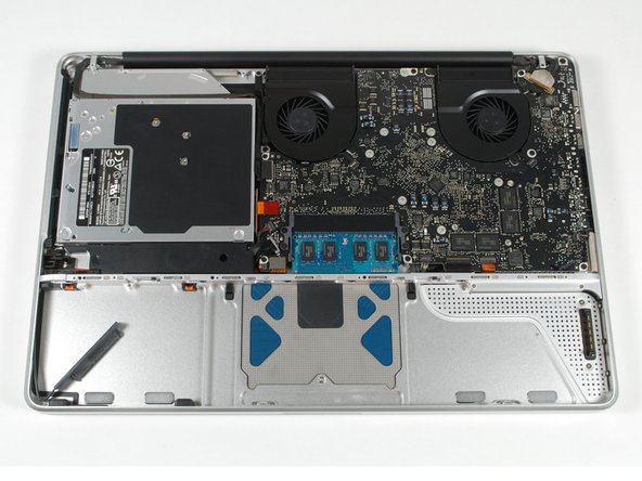 Image 1/1: Disassembling this laptop is reminiscent of the old PowerBook G4 Titanium models, and very similar to the MacBook Air.