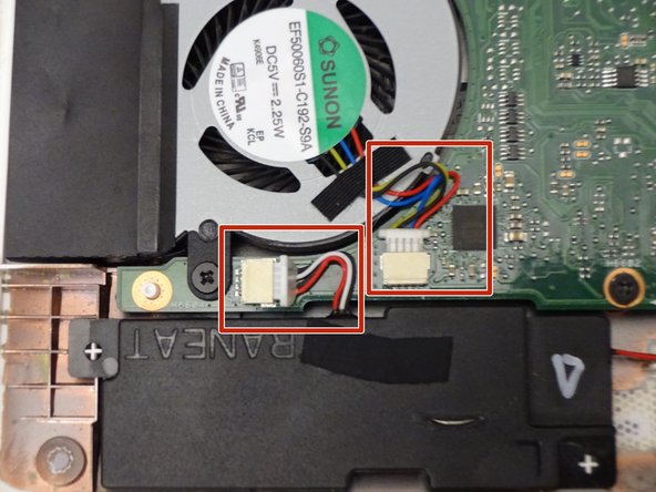 بیرون کشیدن سیم های رنگی