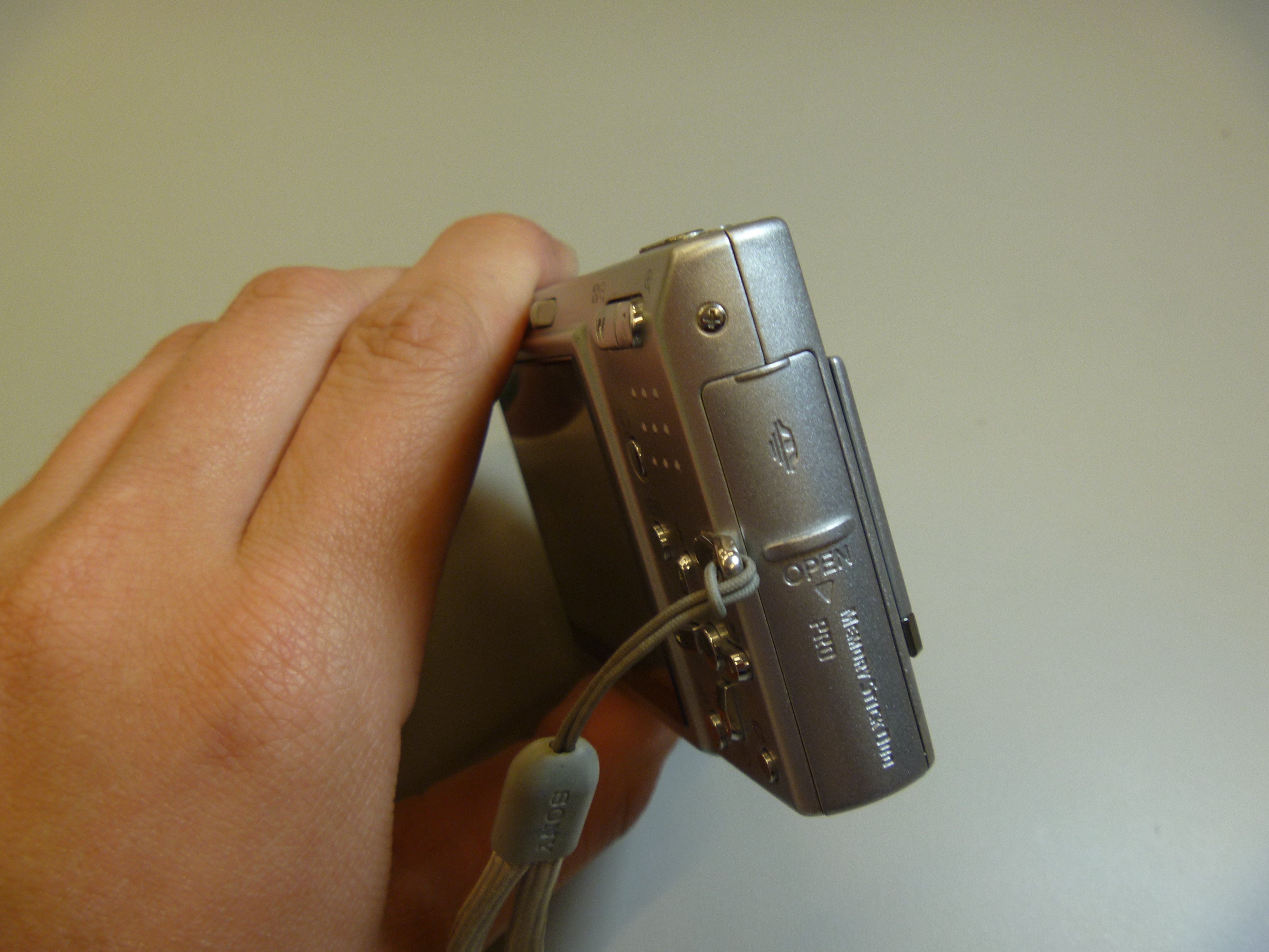 Sony Cybershot DSCT9 Memory Card Replacement iFixit Repair Guide