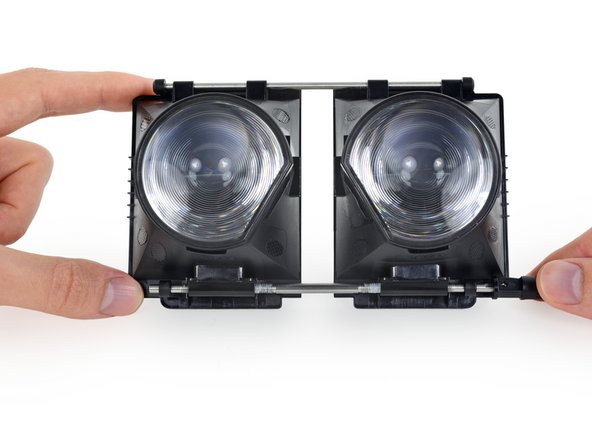 Image 2/2: It's a simple threaded rod with a slider at the top. It couldn't be simpler, really—just give it a twist.