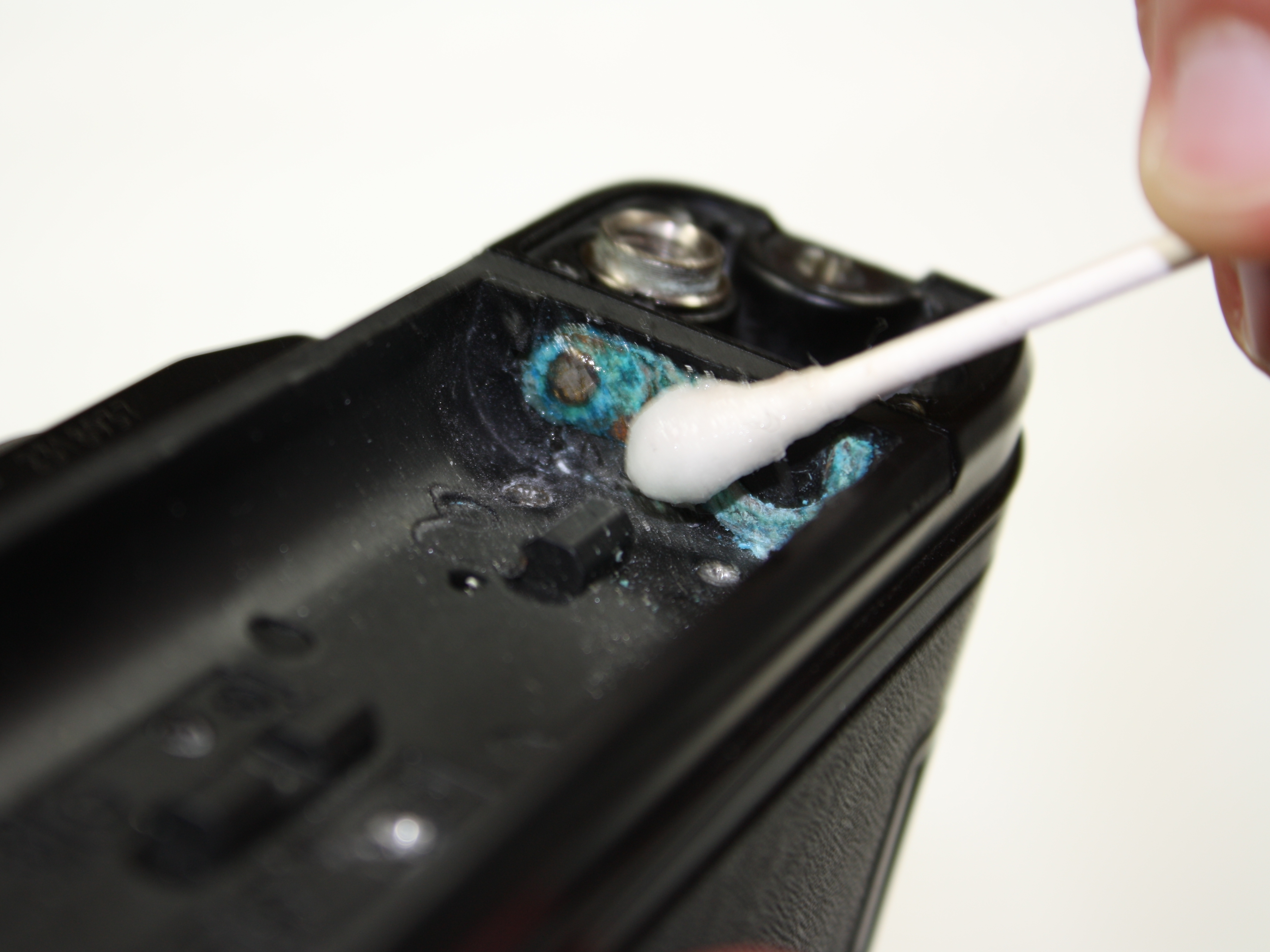 How to clean Nikon N2000 (F301) battery corrosion iFixit Repair Guide