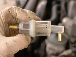 Mercedes 240d fuel filter change #6