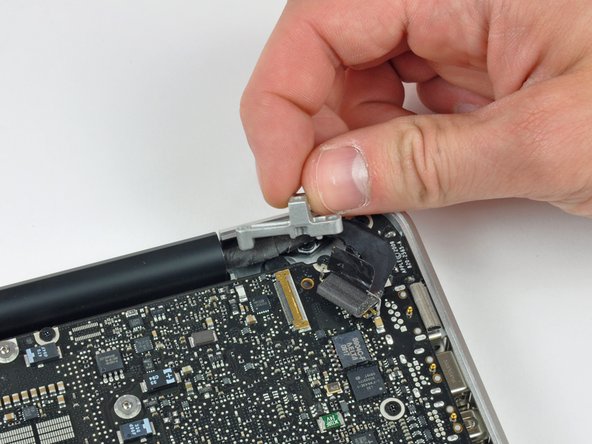 Image 2/2: One 5 mm Phillips.