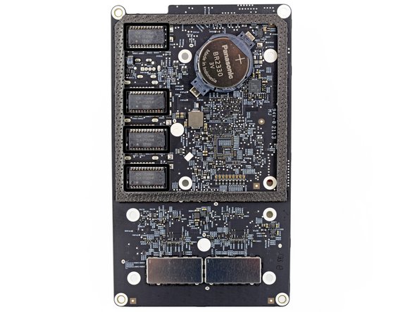 Image 2/2: Broadcom [http://www.broadcom.com/products/Wireless-LAN/802.11-Wireless-LAN-Solutions/BCM4360|BCM4360KLMG|new_window=true], the same IC we found in yesterday's [guide|15042|MacBook Air Teardown|stepid=49089]