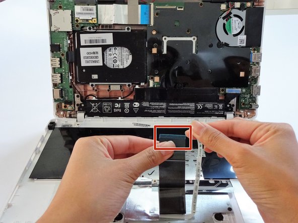 بیرون کشیدن کانکتور از کیبرد