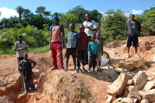 Children at a cobalt mine