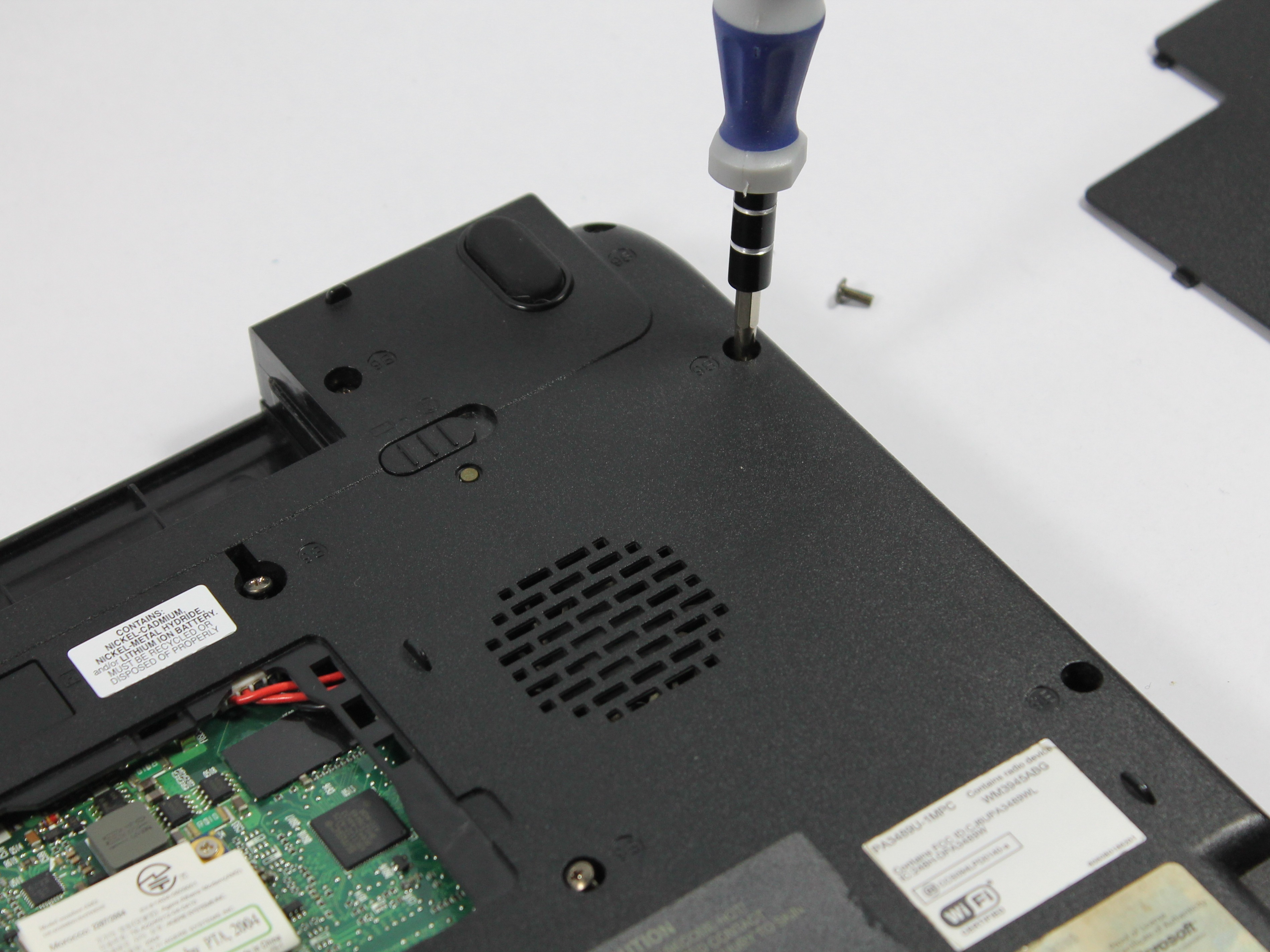 Toshiba Satellite A105S4284 Speakers Replacement iFixit Repair Guide