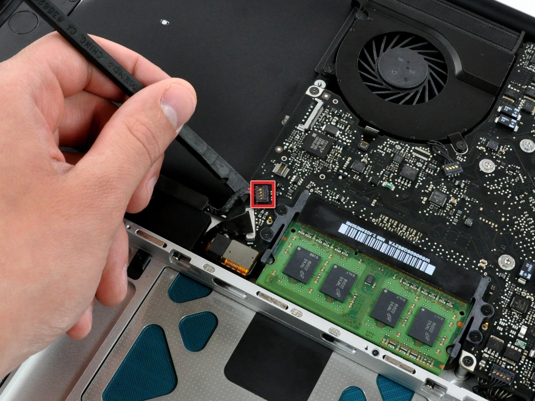 macbook pro 2009 speaker replacement