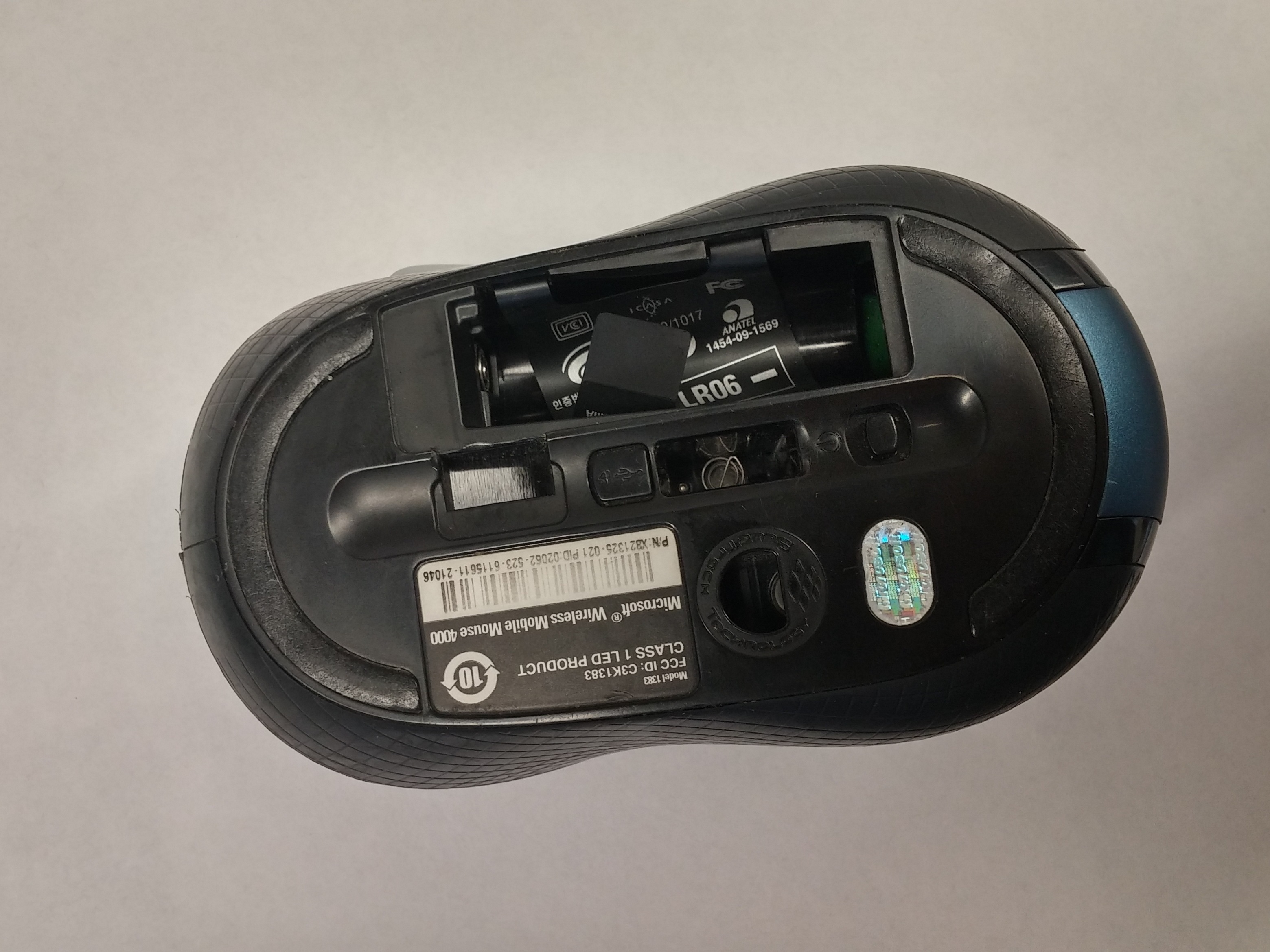 Microsoft Wireless Mobile Mouse 4000 Teardown iFixit