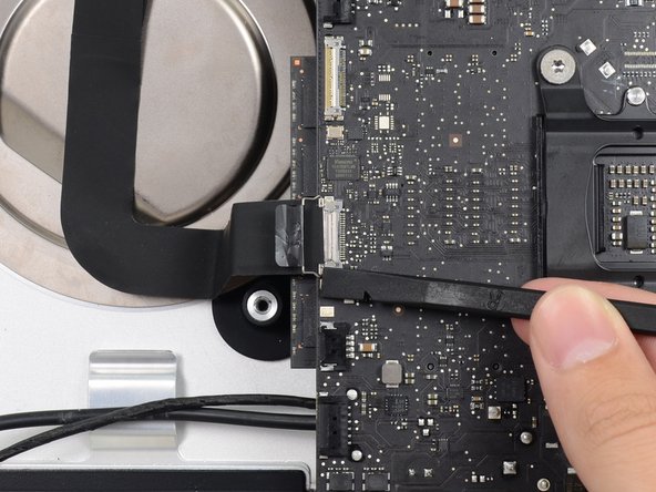 Image 2/3: This is a delicate connector that can be easily damaged.