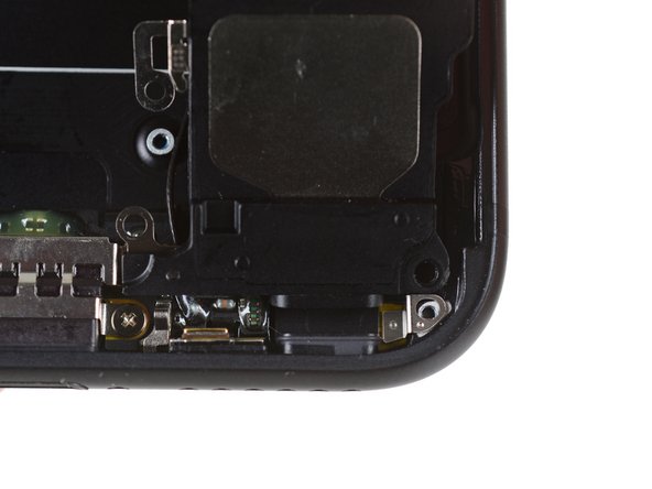 Image 2/3: This design is nigh identical to the one we unearthed [https://www.ifixit.com/Teardown/iPhone+7+Plus+Teardown/67384#s136492|in the iPhone 7 Plus|new_window=true] a couple hours ago.