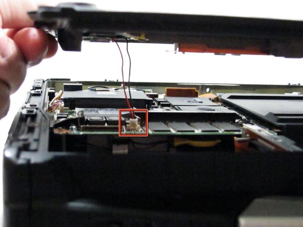 قطع کردن سیم‌های قرمز و سفید