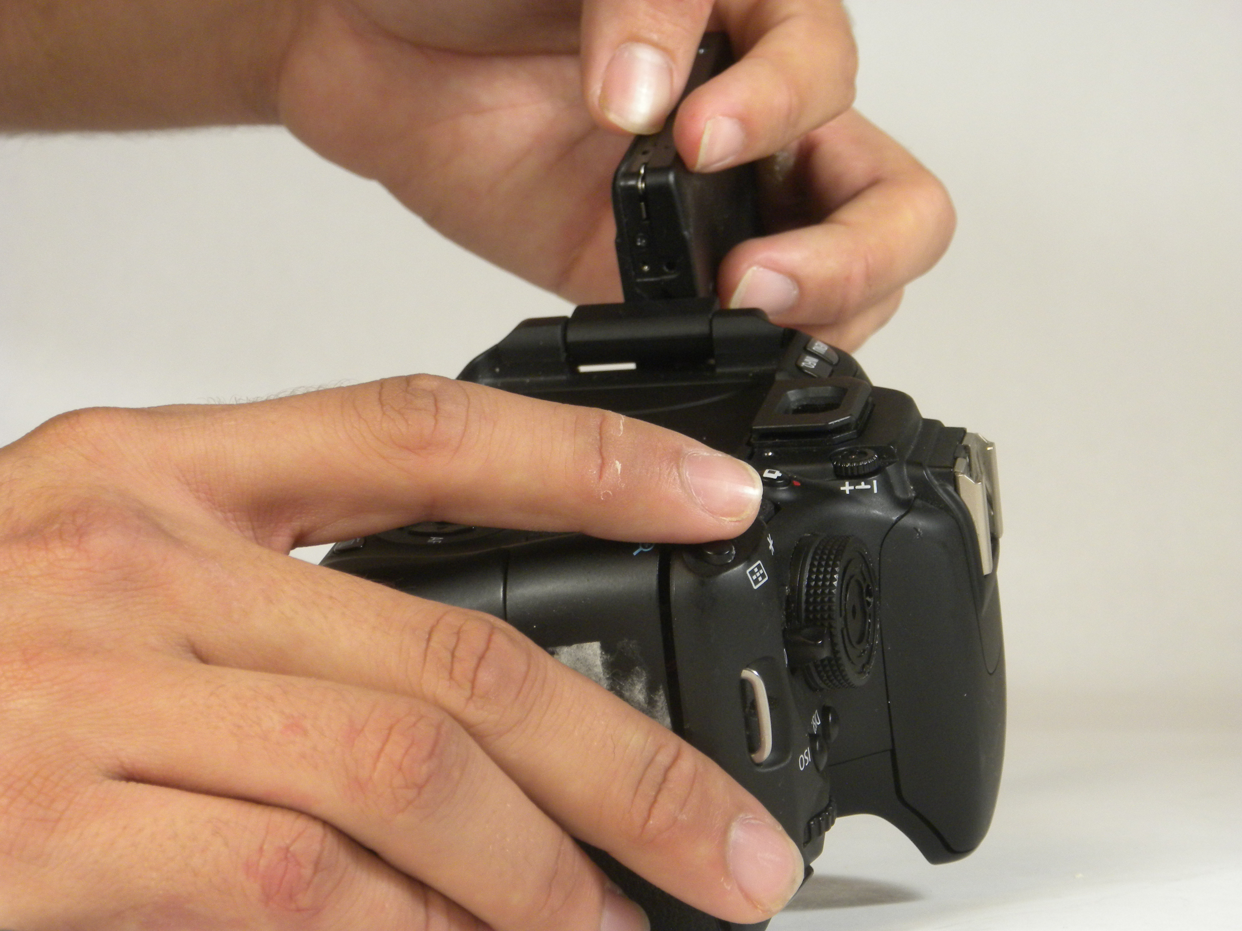 Canon EOS Rebel T3i / 600D Repair - iFixit Screen. Manual Portugues ...