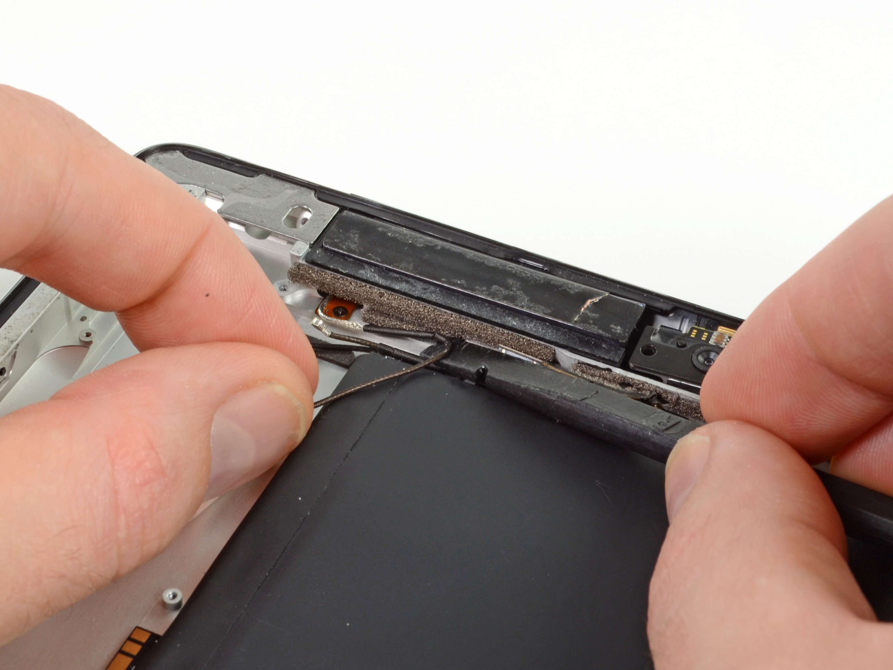 iPad 3 4G Left Cellular Data Antenna Replacement iFixit Repair Guide