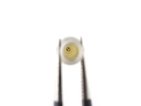 Image 3/3: The digitizer on an iPad Pro should be able to determine the distance from each emitter to the screen—and from that calculate the angle of the Pencil relative to the iPad.