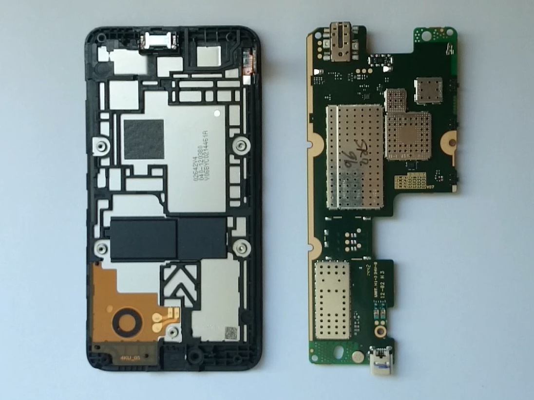 Nokia Lumia 530 Logic Board Replacement - iFixit Repair Guide